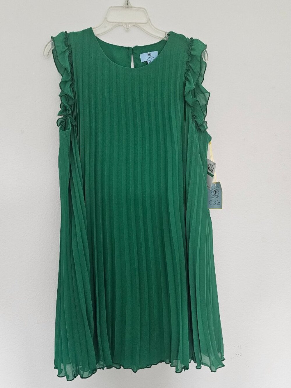 NWT CeCe Ruffled Sleeve Short Pleated Shift Dress. Size L